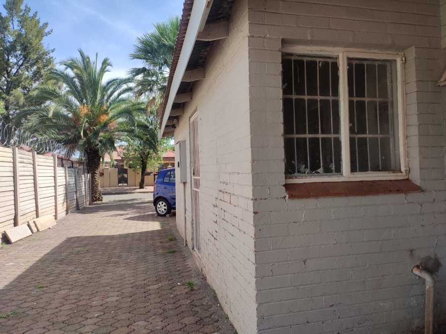 10 Bedroom Property for Sale in Brandwag Free State